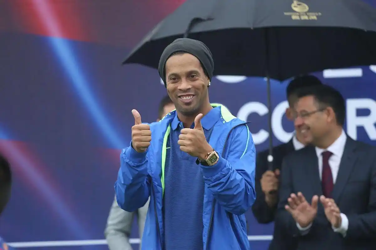 舞台的各个 舞台的各个